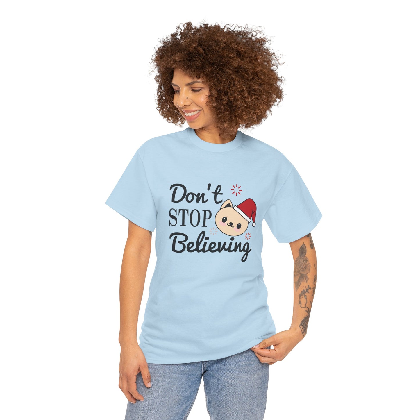 Don’t Stop Believing Christmas T-Shirt – Cute Santa Cat Holiday Tee (Unisex)