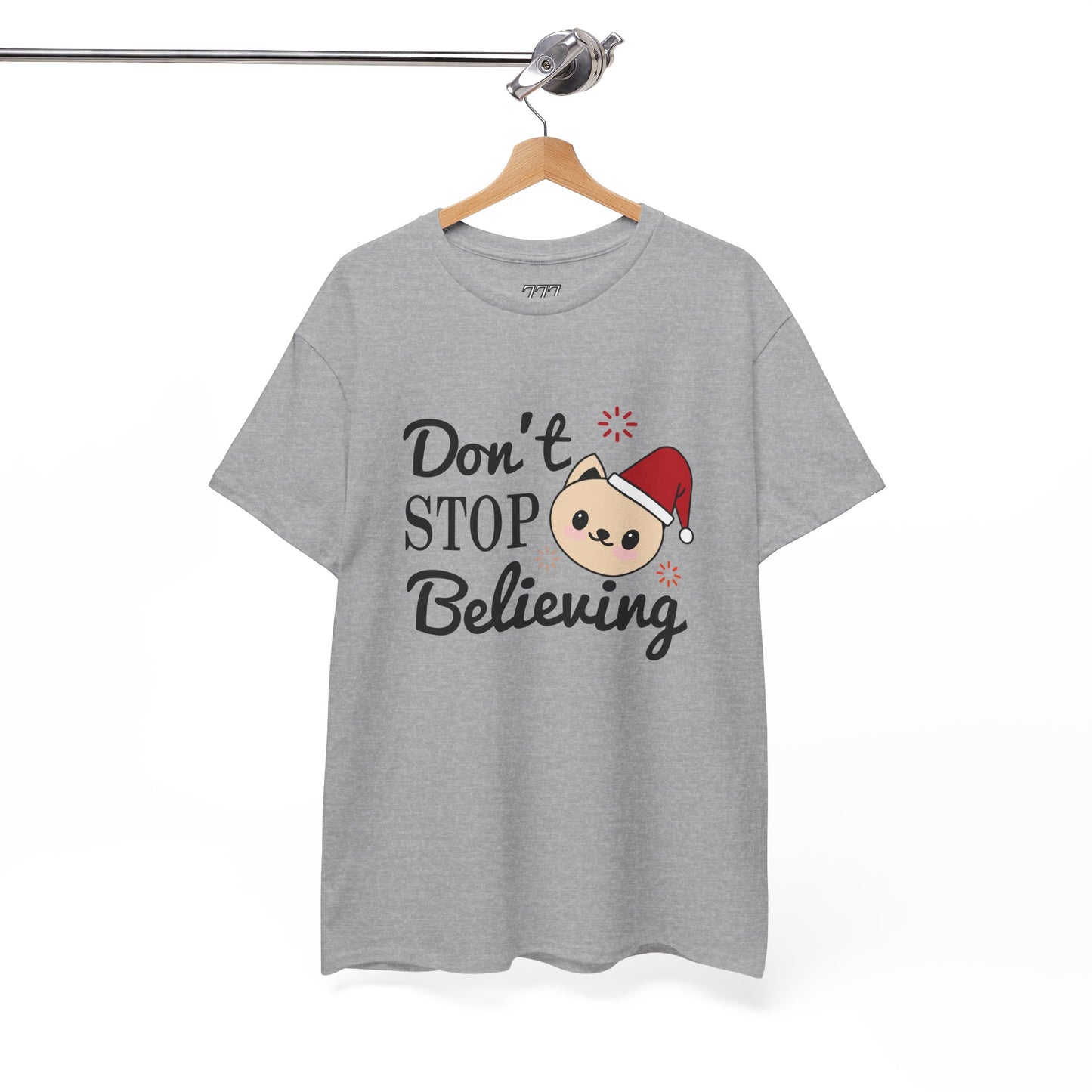 Don’t Stop Believing Christmas T-Shirt – Cute Santa Cat Holiday Tee (Unisex)