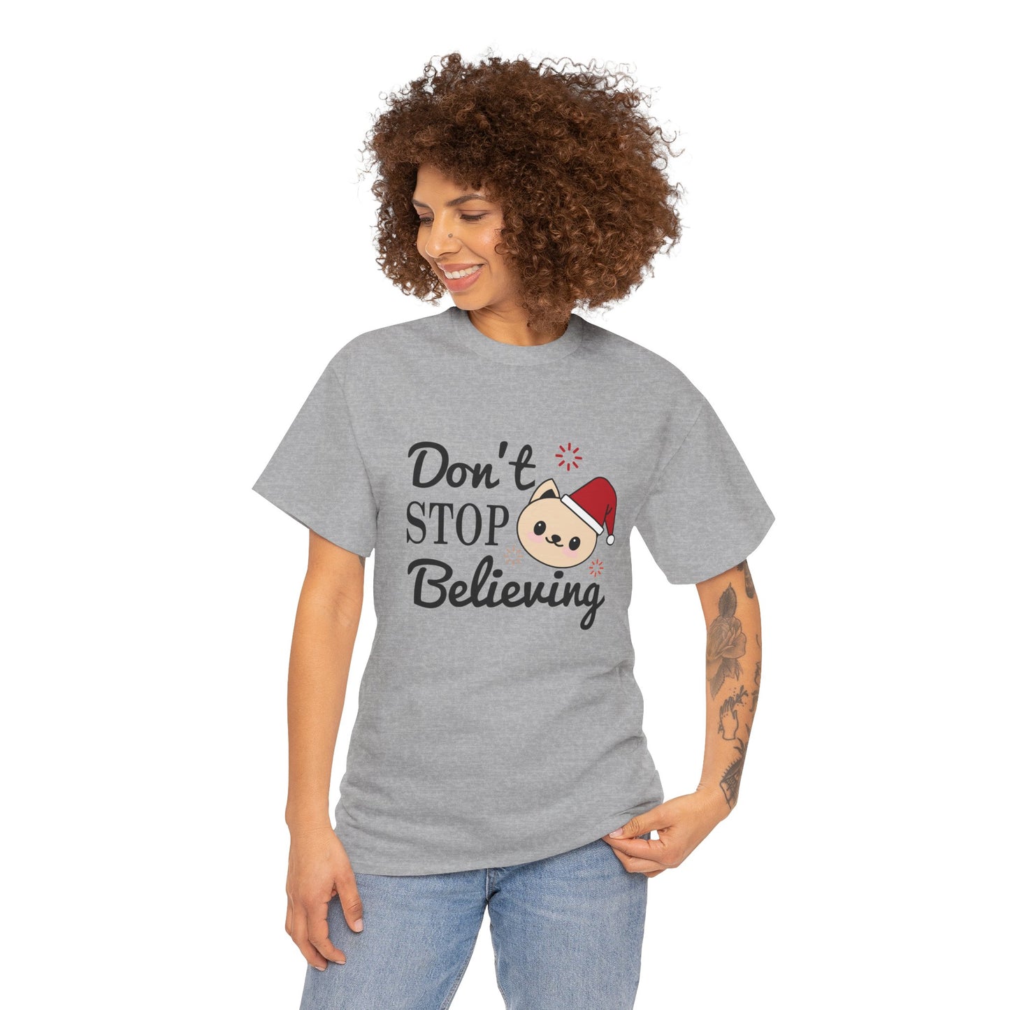 Don’t Stop Believing Christmas T-Shirt – Cute Santa Cat Holiday Tee (Unisex)