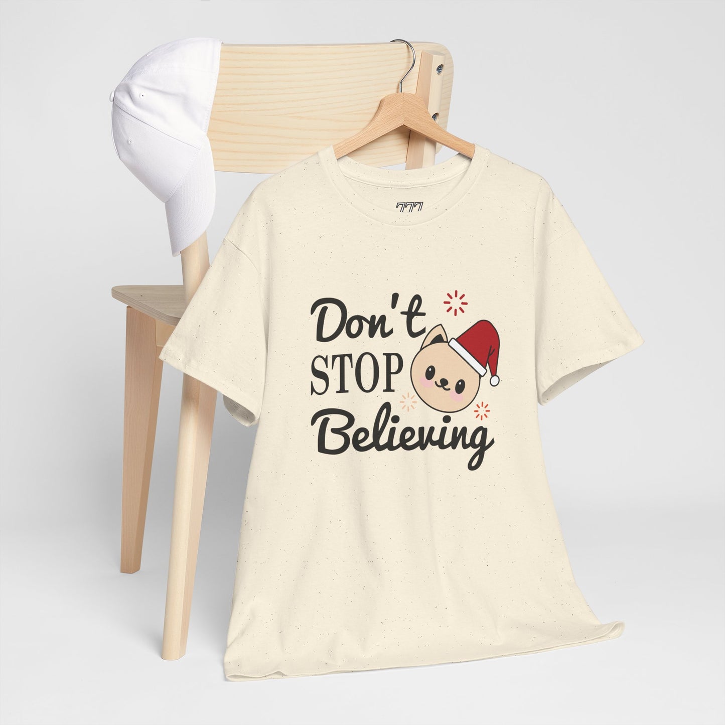 Don’t Stop Believing Christmas T-Shirt – Cute Santa Cat Holiday Tee (Unisex)