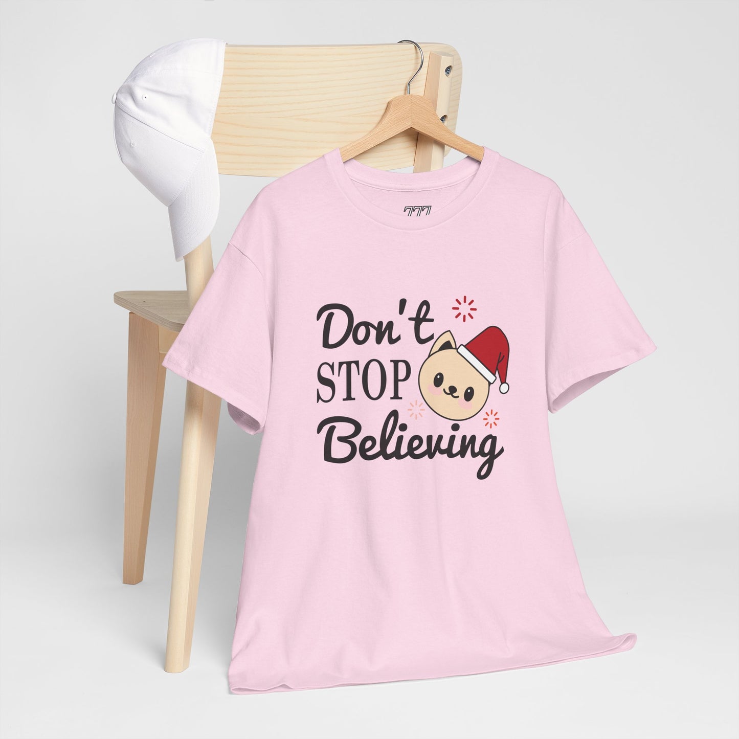 Don’t Stop Believing Christmas T-Shirt – Cute Santa Cat Holiday Tee (Unisex)